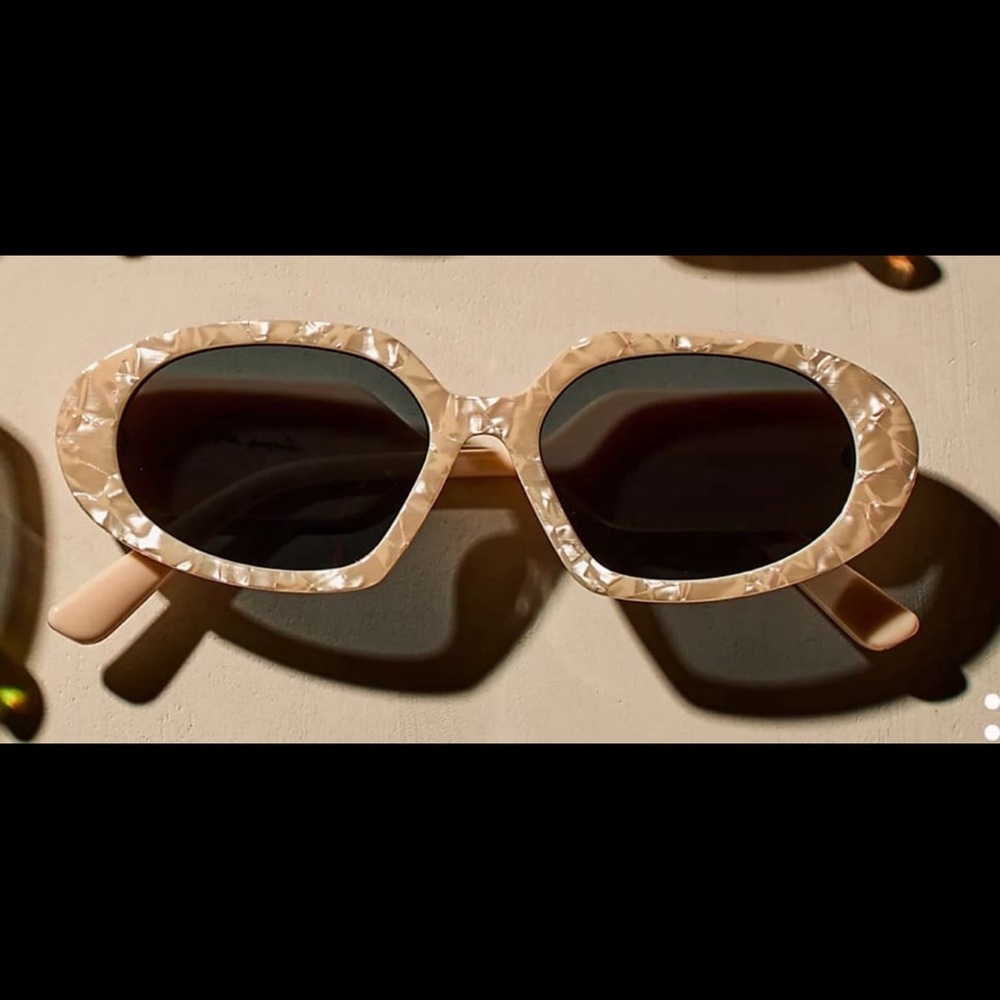 NWT Free People Avalon Sunglasses - Marshmallow/Pearl